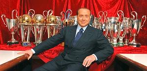 Silvio Berlusconi, 75 anni, nella stanza dei trofei del Milan. Bozzani