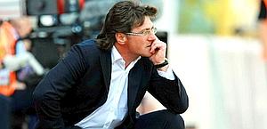 Walter Mazzarri, tecnico del Napoli, non si fida della Roma. 