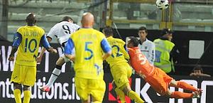 Belfodil anticipa Cesar: vantaggio Parma. Ansa