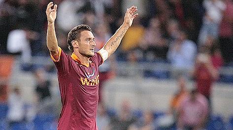 Francesco Totti, a segno contro la Samp. Eidon