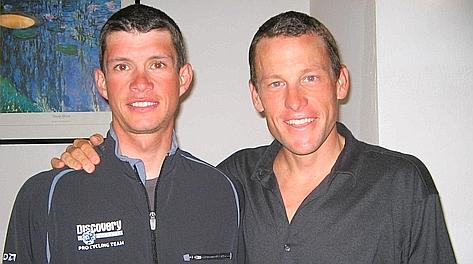 Paolo Savoldelli e Lance Armstrong al Giro d'Italia del 2005. 