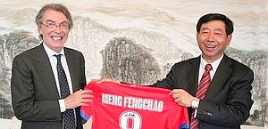 Massimo Moratti e Meng Fangchao a maggio. Archivio