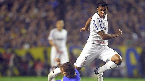 Paulinho, 24 anni, in azione al Corinthians dal 2010. Reuters