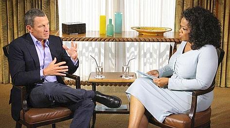 Lance Armstrong, 41 anni, con Oprah Winfrey, 58, durante l'intervista. Harpo Studios, Inc / George Burns