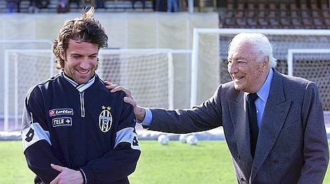 Gianni Agnelli insieme ad Alessandro Del Piero. LaPresse