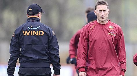 Francesco Totti e il nuovo corso Aurelio Andreazzoli. Ansa
