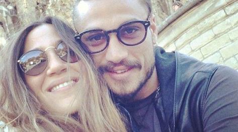 Osvaldo con la fidanzata Jimena Baron in una foto pubblicata da lei su Twitter