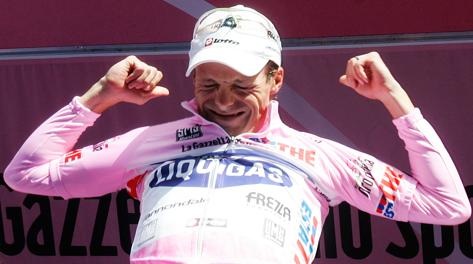 Danilo Di Luca in rosa al Giro 2007, da lui vinto. Ap