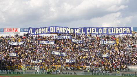 Coreografia per celebrare la Coppa delle Coppe vinta nel '93 dal Parma. LaPresse