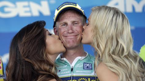 Lieuwe Westra sul podio della prima tappa del Giro di California. LaPresse
