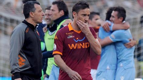 Francesco Totti dopo la sconfitta in coppa Italia. Ansa