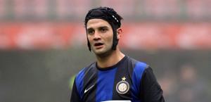Cristian Chivu, difensore rumeno dell'Inter. Forte