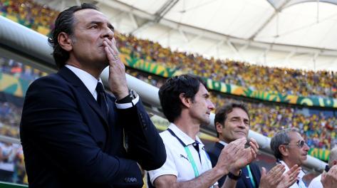 Cesare Prandelli durante Italia-Brasile. Reuters