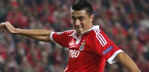 Oscar Cardozo, attaccante del Benfica. Reuters