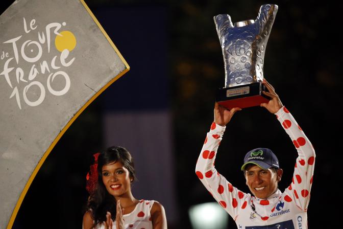 Nairo Quintana, il colombiano secondo in classifica generale, ha vinto la magli a pois della montagna e quella bianca del miglior giovane