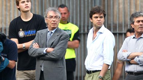 Massimo Moratti con il figlio Angelo Mario a bordo campo. Ramella