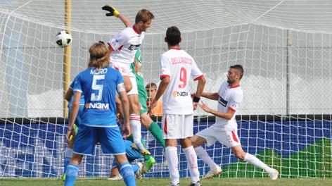Carpi-Empoli, il primo gol di Tonelli al 28' del p.t. LaPresse