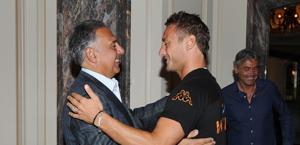 Francesco Totti  con James Pallotta. Ansa