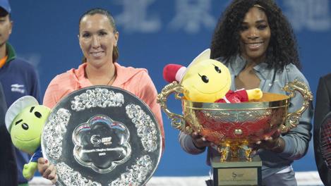 Jelena Jankovic e Serena Williams. Epa