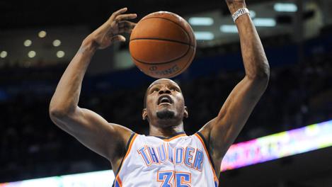 Kevin Durant contro Utah Jazz. Reuters