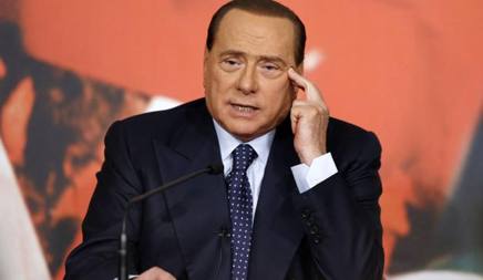 Auguri Di Natale Berlusconi.Milan Berlusconi E Un Natale Sotto Tono Anche Incocciati Triste Per La Classifica La Gazzetta Dello Sport