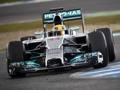 La Mercedes di Hamilton in azione a Jerez. Lapresse