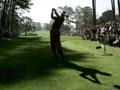 Tiger Woods sul tee della 17 al Masters del 2005 in fondo a sinistra si vede l’albero di Eisenhower REUTERS