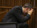 Oscar Pistorius vomita in aula. Reuters