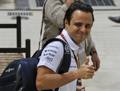 Felipe Massa all'arrivo al circuito in Bahrain. Colombo