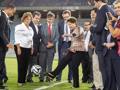Il presidente del Brasile Dilma Rousseff d il primo calcio all'Arena das Dunas all'inaugurazione dell'impianto. Afp