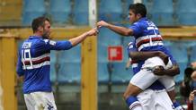 L'esultanza tra Vasco Regini, 23 anni, ed Eder, 27. Ap
