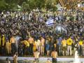 I tifosi del Maccabi festeggiano in Rabin Square a Tel Aviv il trionfo in Eurolega AFP