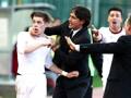 Inzaghi con Fabbro, autore del gol decisivo nella finale del Viareggio: prender il secondo giallo per essersi tolgo la maglia. Pegaso News