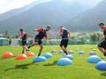 I giocatori del Genoa impegnati in allenamento