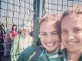 Giochi del Commonwealth: nel selfie delle due hockeiste australiane spunta... la Regina Elisabetta!