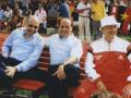 Silvio Berlusconi tra Adriano Galliani e Nils Liedholm nel 1986