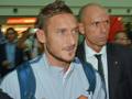 Francesco Totti all'aeroporto. Ansa