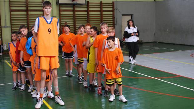 Basket: Robert, 14 anni, alto 2.25. Alla Stella Azzurra per