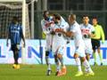 L'esultanza del Napoli dopo il gol di Higuain nell'1-1 di Bergamo con l'Atalanta. LaPresse