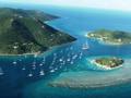 Una veduta aerea di Tortola nelle isole vergini britanniche dove la Cannondale-Garmin far team building
