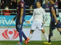 Cristiano Ronaldo esulta dopo il secondo gol all'Eibar. Afp