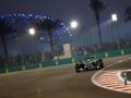 Hamilton controlla la gara ad Abu Dhabi. Afp