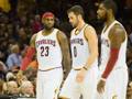 LeBron James, Kevin Love e Kyrie Irving: delusione in casa Cavs. Afp