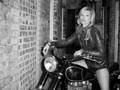 La modella inglese Kate Moss fotografata da Terry Richardson per la nuova campagna Matchless in sella alla moto usata da Marlon Brando ne Il selvaggio, di propriet del museo Matchless 