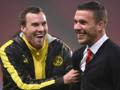 A destra, Lukas Podolski, 29 anni, attaccante tedesco dell'Arsenal. Epa