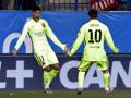 Neymar festeggia la sua doppietta con Messi: il Barcellona  in semifinale. Afp