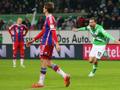 Bas Dost del Wolfsburg festeggia il secondo gol. Getty