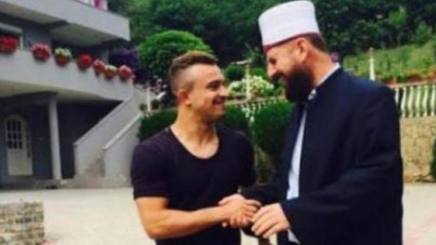 Shaqiri fotografato con l'imam integralista: «Non sapevo chi fosse» 34 e7d4804435c3102d4e45aec62cd02d06 169 l