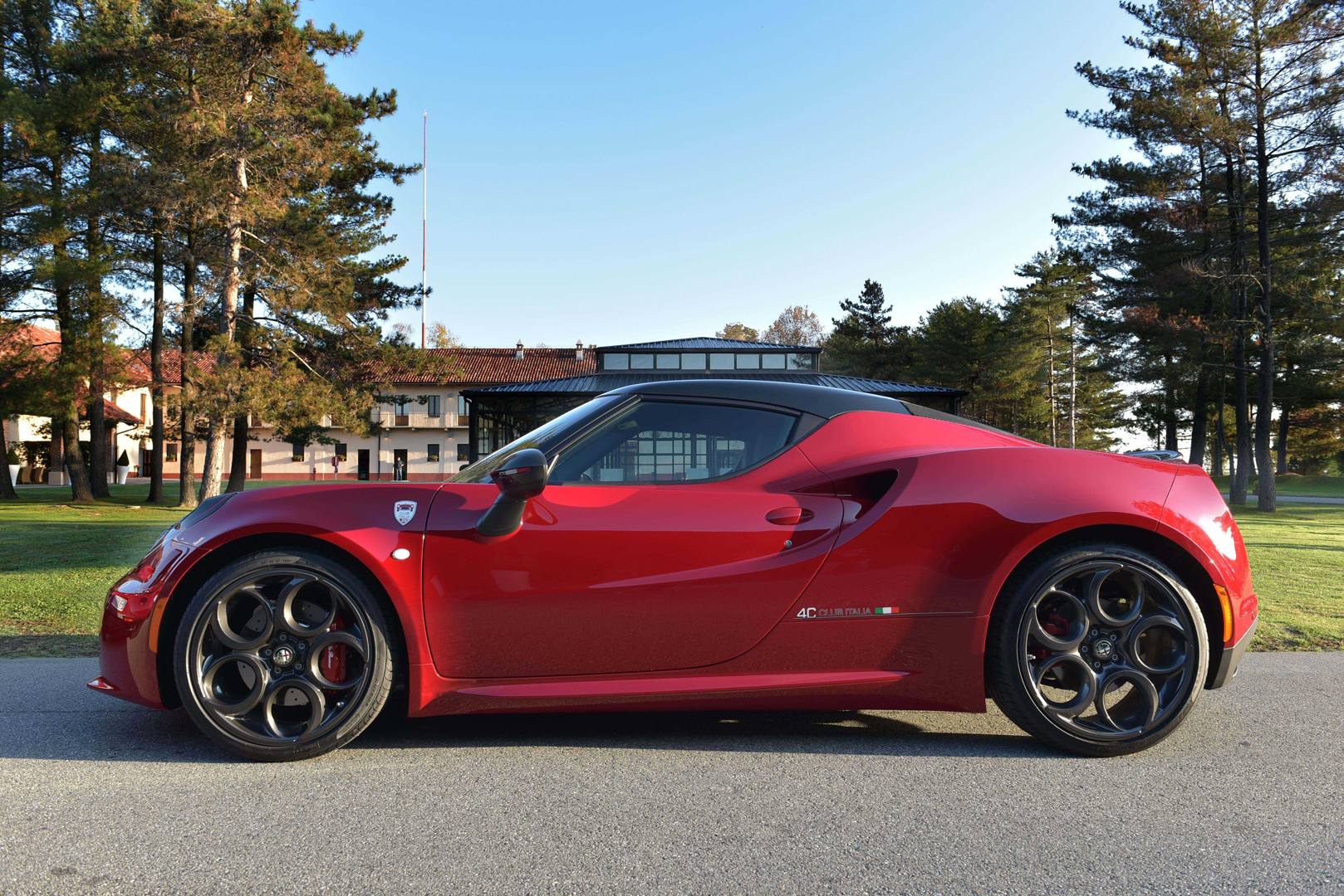 Alfa Romeo 4C >> Le Alfa Romeo 4C alla maniera del Club Italia - La ... Alfa Romeo 4C >> Le Alfa Romeo 4C alla maniera del Club Italia - La ...