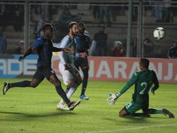 Higuain realizza il gol vincente contro l'Honduras. Epa
